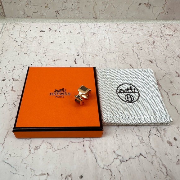 Hermes Olympe Ear Cuff in Epsom Leather and Rose Gold, Small Model - Picture 3 of 11